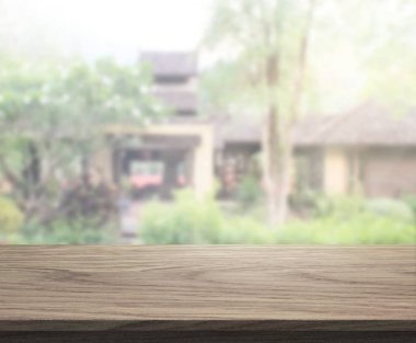 Top masa ve bina, arka plan bulanıklık