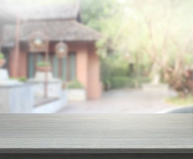 Top masa ve bina, arka plan bulanıklık