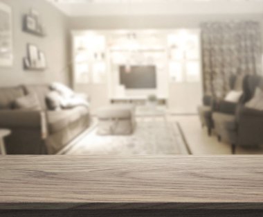 Arka planın Masa Üstü ve Bulanık Oturma Odası