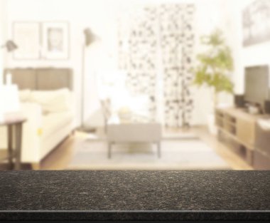 Arka planın Masa Üstü ve Bulanık Oturma Odası