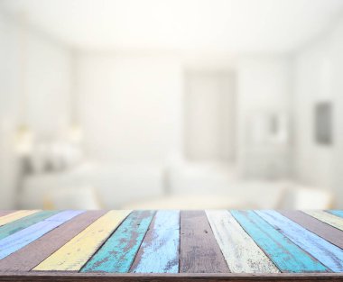 Masa üstü ve bulanıklık arka planda yatak odası