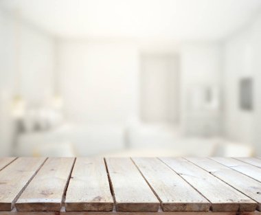 Masa üstü ve bulanıklık arka planda yatak odası