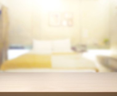 Masa üstü ve bulanıklık arka planda yatak odası