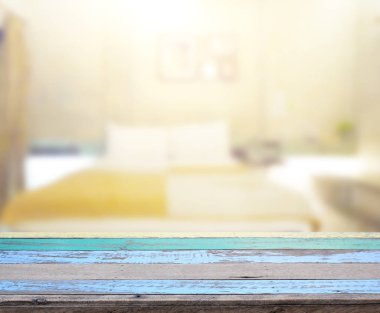 Masa üstü ve bulanıklık arka planda yatak odası