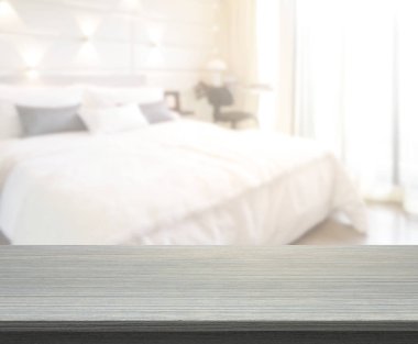 Masa üstü ve bulanıklık arka planda yatak odası