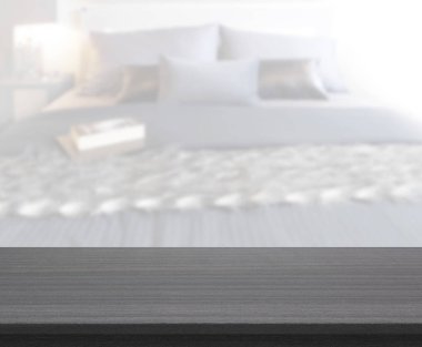 Masa üstü ve bulanıklık arka planda yatak odası