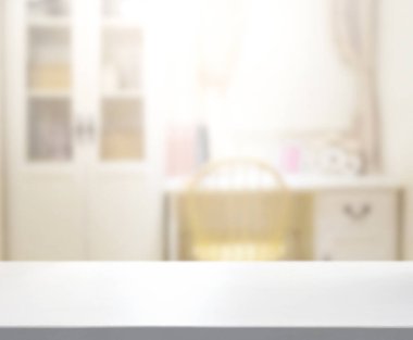 Masa üstü ve arka plan bulanıklık elbise odası