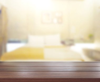 Masa üstü ve bulanıklık arka planda yatak odası