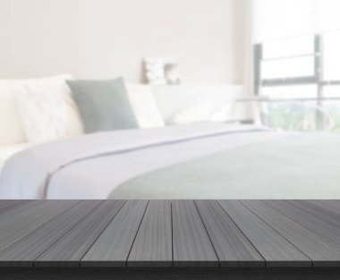 Masa üstü ve bulanıklık arka planda yatak odası