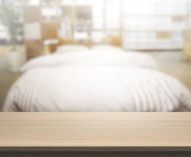 Masa üstü ve bulanıklık arka planda yatak odası