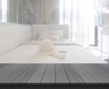 Masa üstü ve bulanıklık arka planda yatak odası