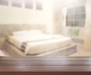 Masa üstü ve bulanıklık arka planda yatak odası