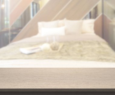 Masa üstü ve bulanıklık arka planda yatak odası