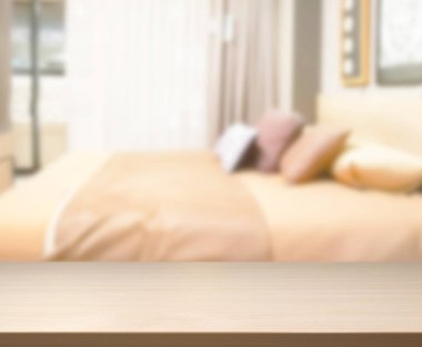 Masa üstü ve bulanıklık arka planda yatak odası