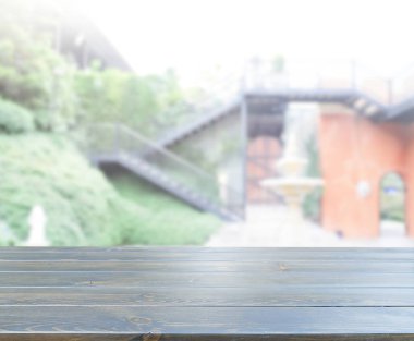 Top masa ve bina, arka plan bulanıklık