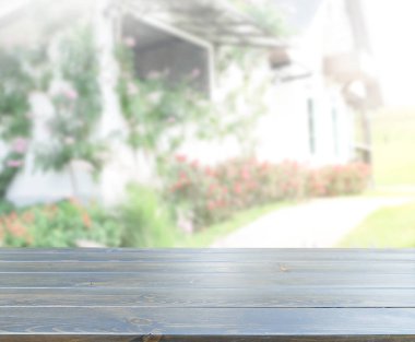 Top masa ve bina, arka plan bulanıklık