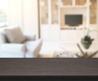 Arka planın Masa Üstü ve Bulanık Oturma Odası