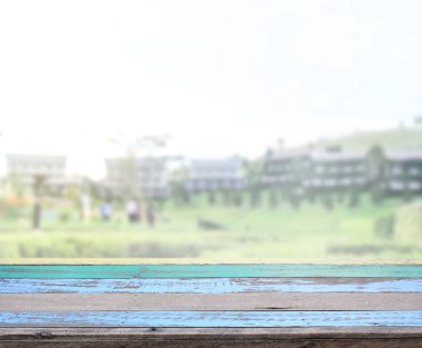 Top masa ve bina, arka plan bulanıklık