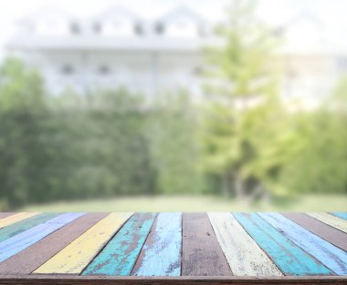 Top masa ve bina, arka plan bulanıklık