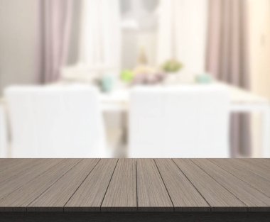 Arka plandaki Masa Üstü ve Bulanık Yemek Odası