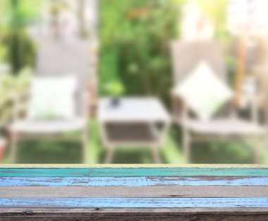 Arka planın Masa Üstü ve Bulanık Oturma Odası