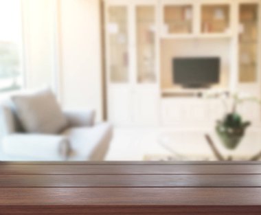 Arka planın Masa Üstü ve Bulanık Oturma Odası