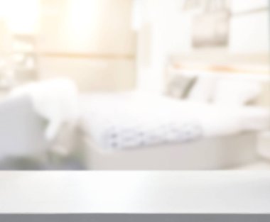 Masa üstü ve bulanıklık arka planda yatak odası