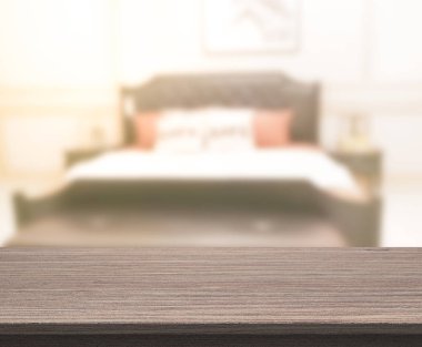 Masa üstü ve bulanıklık arka planda yatak odası