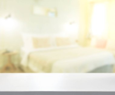 Masa üstü ve bulanıklık arka planda yatak odası