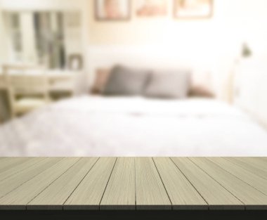 Masa üstü ve bulanıklık arka planda yatak odası