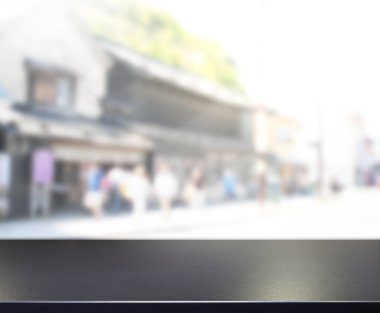 Top masa ve bina, arka plan bulanıklık