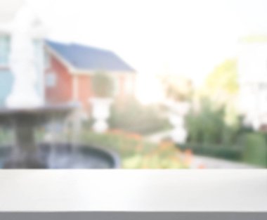 Top masa ve bina, arka plan bulanıklık