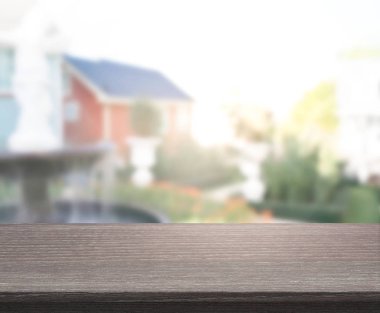 Top masa ve bina, arka plan bulanıklık