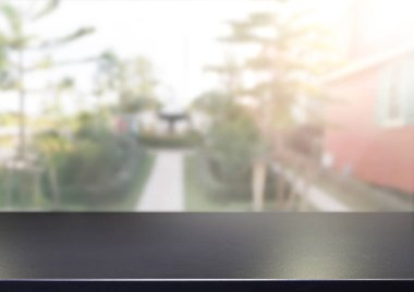 Tablo üst ve arka plan bulanıklık bina