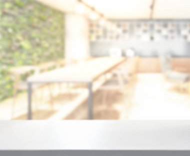 Arka plandaki Masa Üstü ve Bulanık Yemek Odası