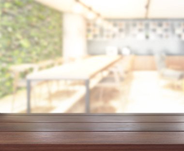 Arka plandaki Masa Üstü ve Bulanık Yemek Odası