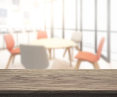 Arka plandaki Masa Üstü ve Bulanık Yemek Odası