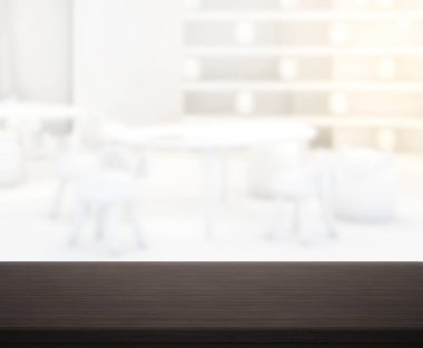 Arka planın Masa Üstü ve Bulanık Oturma Odası