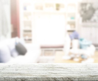 Arka planın Masa Üstü ve Bulanık Oturma Odası