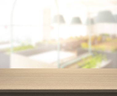 Masa Üstü ve Bulanık Restoran Arkaplan