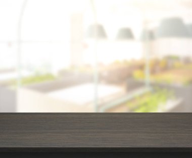 Masa Üstü ve Bulanık Restoran Arkaplan