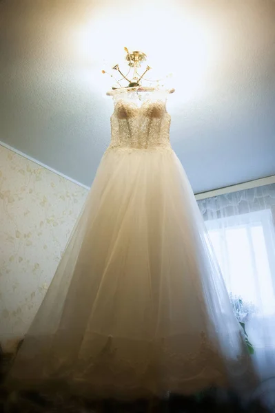 Precioso vestido de novia — Foto de Stock