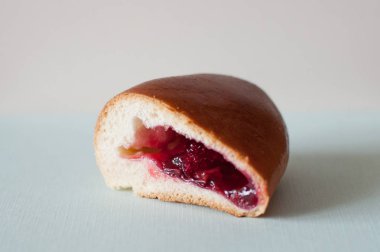 Cherry Jam ile lezzetli Patty