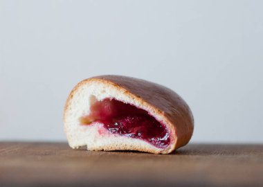 Cherry Jam ile lezzetli Patty