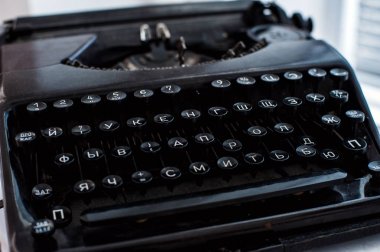 Siyah daktilo, antika