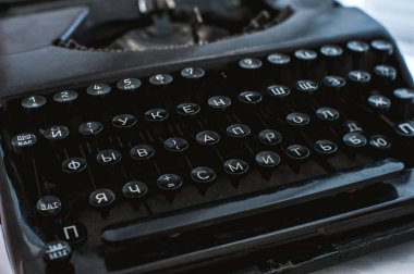 Siyah daktilo, antika