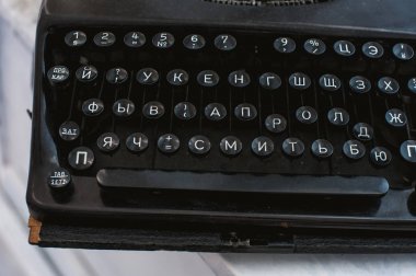 Siyah daktilo, antika