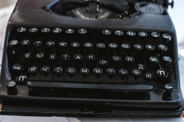 Siyah daktilo, antika