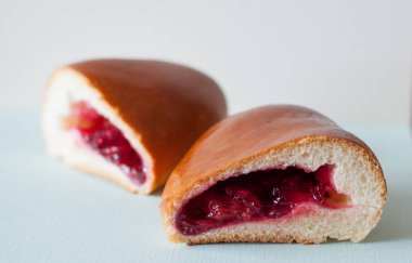 Cherry Jam ile lezzetli Patty