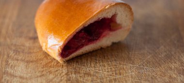 Cherry Jam ile lezzetli Patty